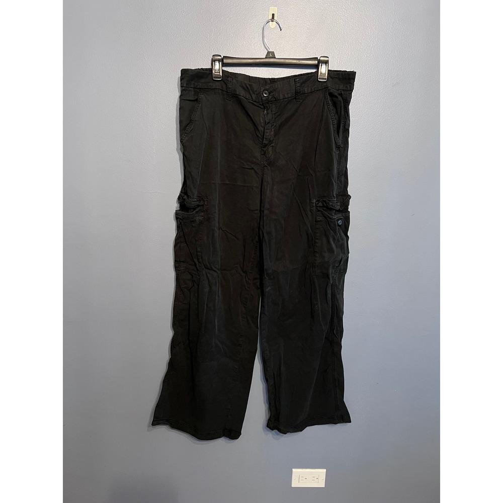 American Eagle Woman's Black Mid Rise Baggy Wide Cargo Pants Size 16 Long Y2K